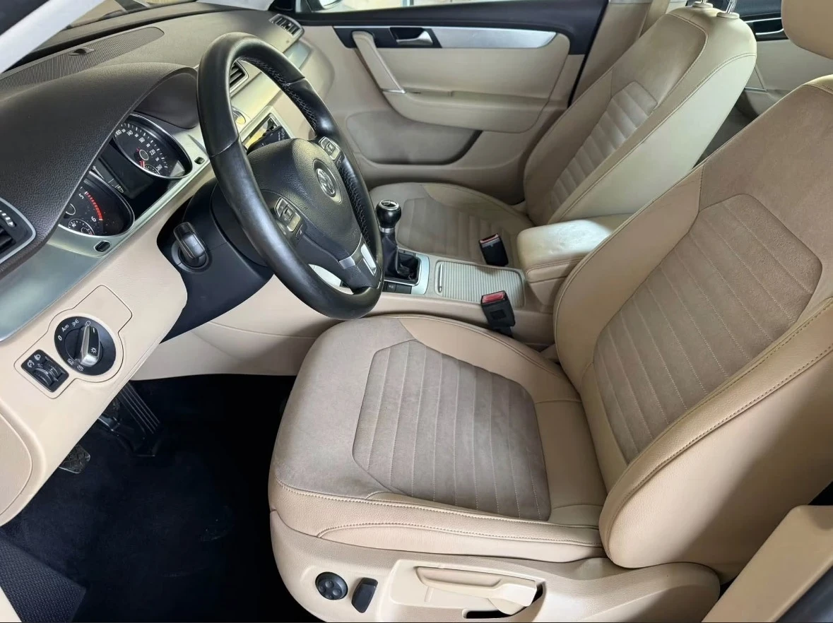 VW Passat 2, 0TDi* HIGH LINE* РЕАЛНИ КМ* EURO 5, снимка 13 - Автомобили и джипове - 55664394