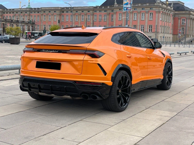 Lamborghini Urus / PEARL CAPSULE/CERAMIC/CARBON/STYLE/B&O/PANO/23/ , снимка 6 - Автомобили и джипове - 49177964