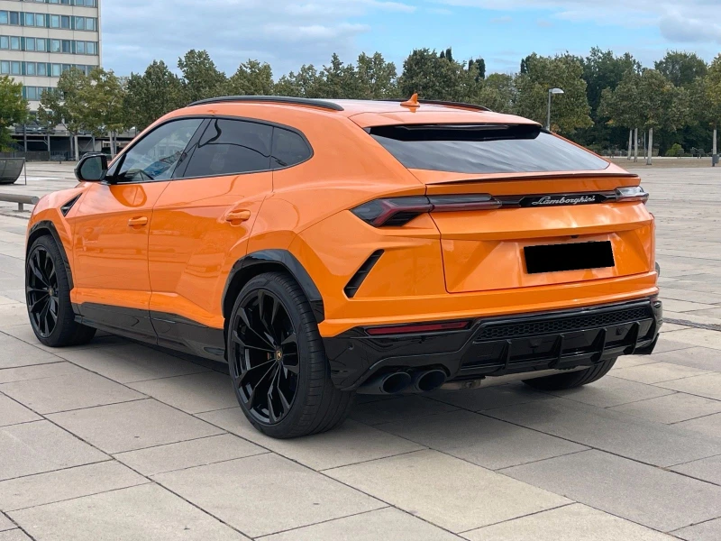 Lamborghini Urus / PEARL CAPSULE/CERAMIC/CARBON/STYLE/B&O/PANO/23/ , снимка 4 - Автомобили и джипове - 49177964