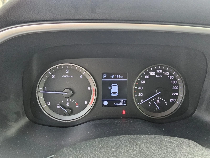 Hyundai Tucson 1.6 CRDI Facelift, снимка 10 - Автомобили и джипове - 52671389