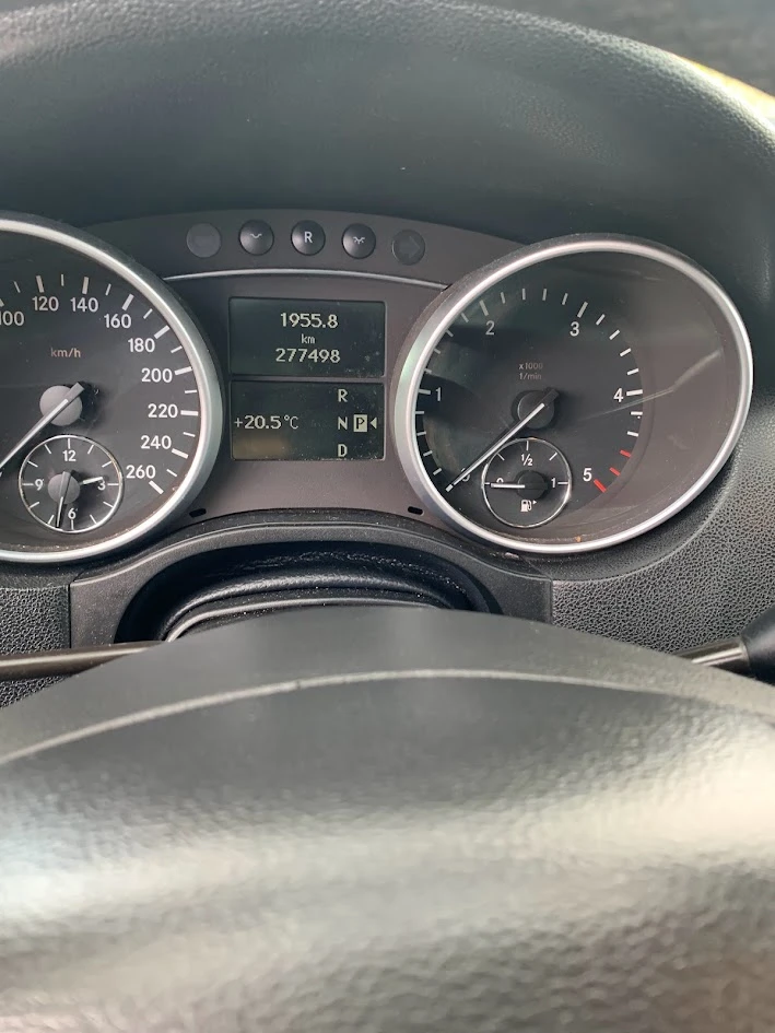 Mercedes-Benz ML 320 320, снимка 10 - Автомобили и джипове - 47953981