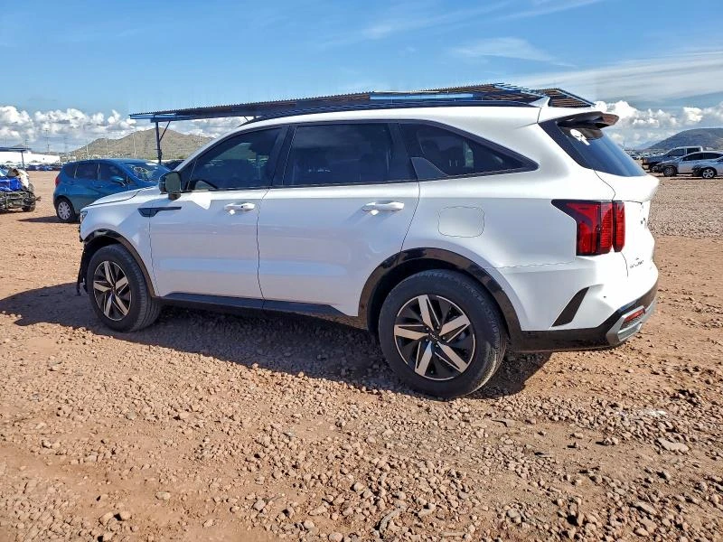 Kia Sorento 2.5L 4 Front-wheel Drive, снимка 8 - Автомобили и джипове - 53110753