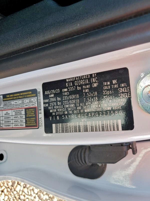 Kia Sorento 2.5L 4 Front-wheel Drive, снимка 7 - Автомобили и джипове - 53110753