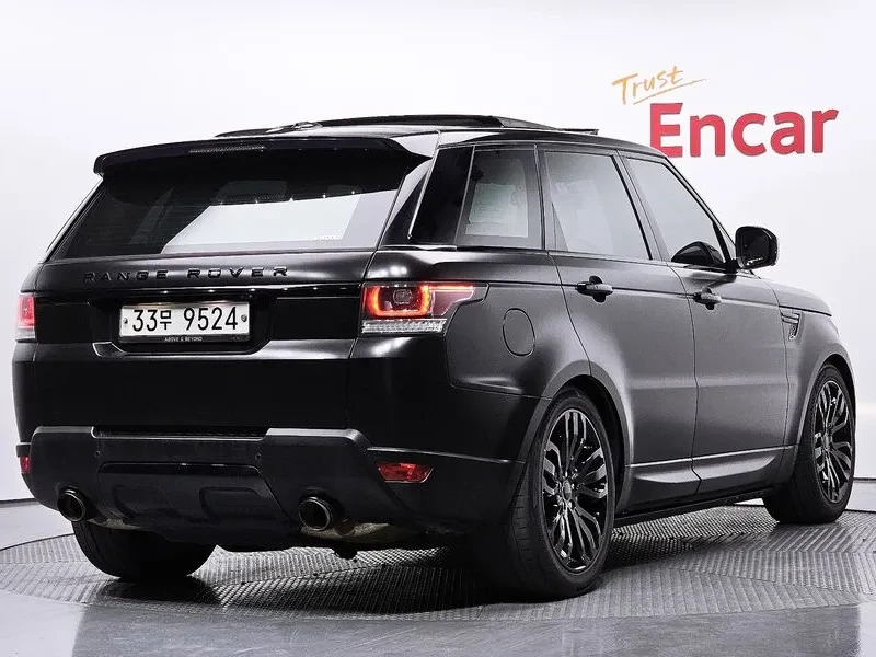Land Rover Range Rover Sport 3.0, снимка 2 - Автомобили и джипове - 54500076
