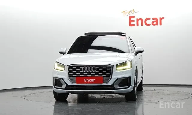 Audi Q2 35 TDI Premium* Люк* Камера, снимка 3 - Автомобили и джипове - 56680320