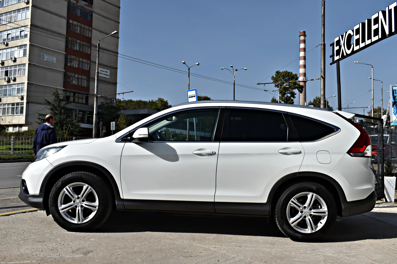 Honda Cr-v 2.0i* 4x4* HILL-ASSIST* BRAKE-AS.* LED* SWISS - изображение 3