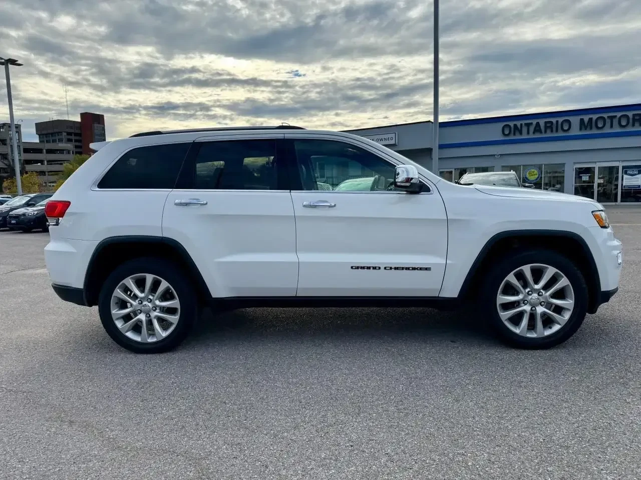 Jeep Grand cherokee 3.6 V6 4x4 LIMITED * ПОДГРЕВИ * ЕЛ. БАГАЖНИК * CAM - изображение 6