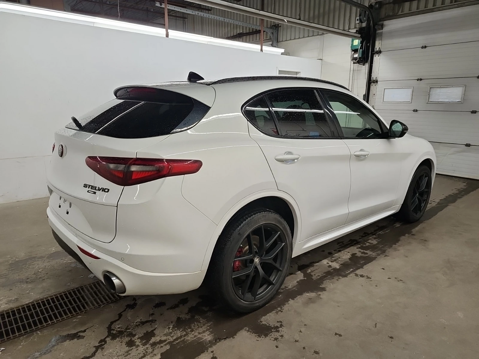 Alfa Romeo Stelvio Тi Q4 AWD 280кс * Възможност за Лизинг* , снимка 3 - Автомобили и джипове - 53775661
