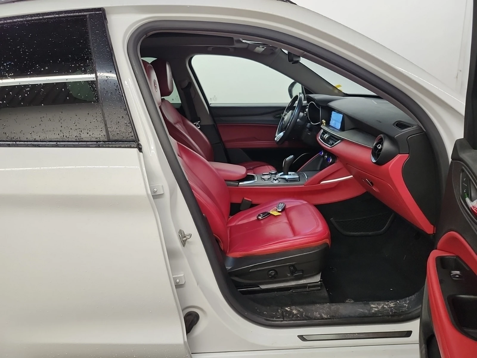 Alfa Romeo Stelvio Тi Q4 AWD 280кс * Възможност за Лизинг* , снимка 8 - Автомобили и джипове - 53775661