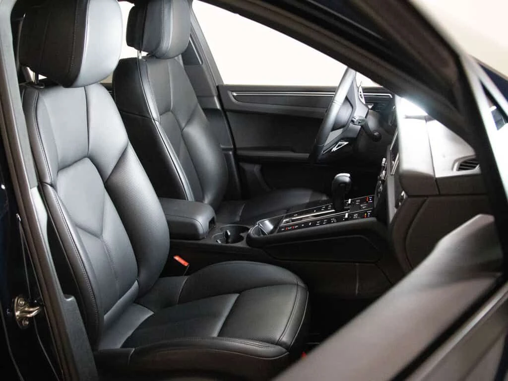 Porsche Macan * PREMIUM PLUS PACKAGE | 19" RIM | PANO * CARF, снимка 16 - Автомобили и джипове - 53975886