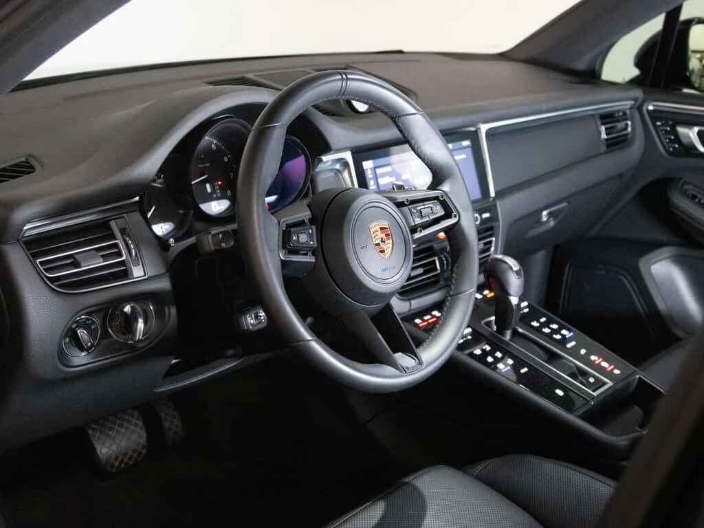 Porsche Macan * PREMIUM PLUS PACKAGE | 19" RIM | PANO * CARF, снимка 14 - Автомобили и джипове - 53975886