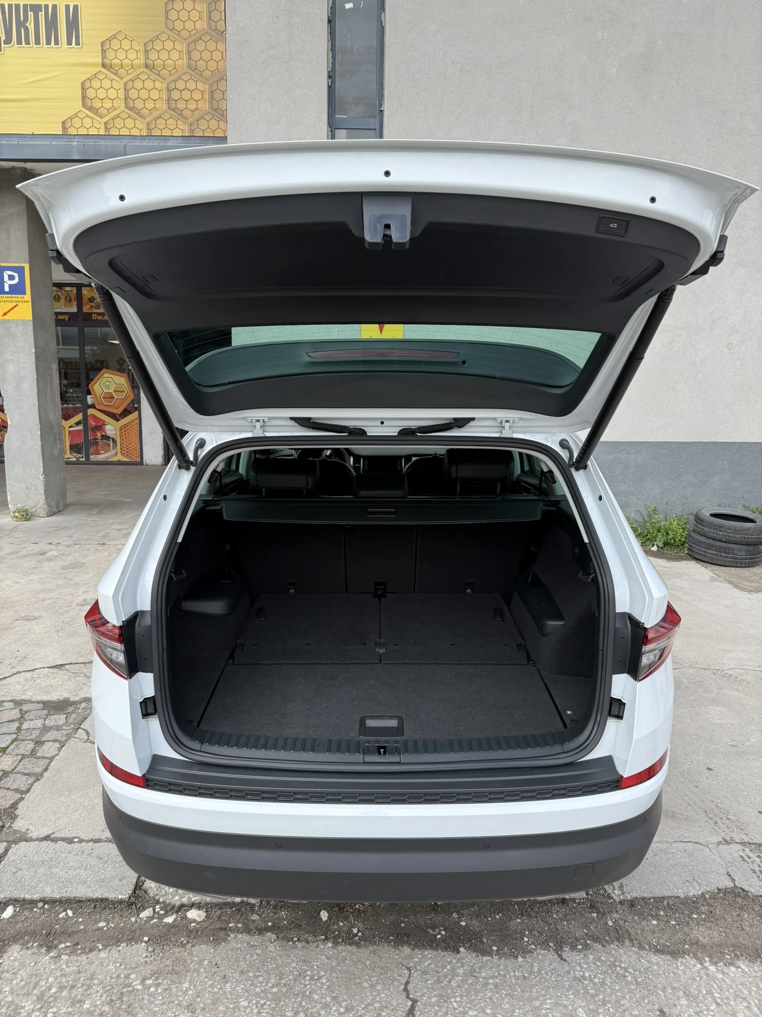 Skoda Kodiaq, снимка 8 - Автомобили и джипове - 54120457