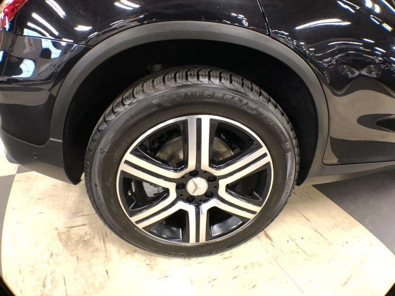 Mercedes-Benz GLC * 300 4M * CARFAX * ЦЕНА ДО БГ, снимка 13 - Автомобили и джипове - 54371653