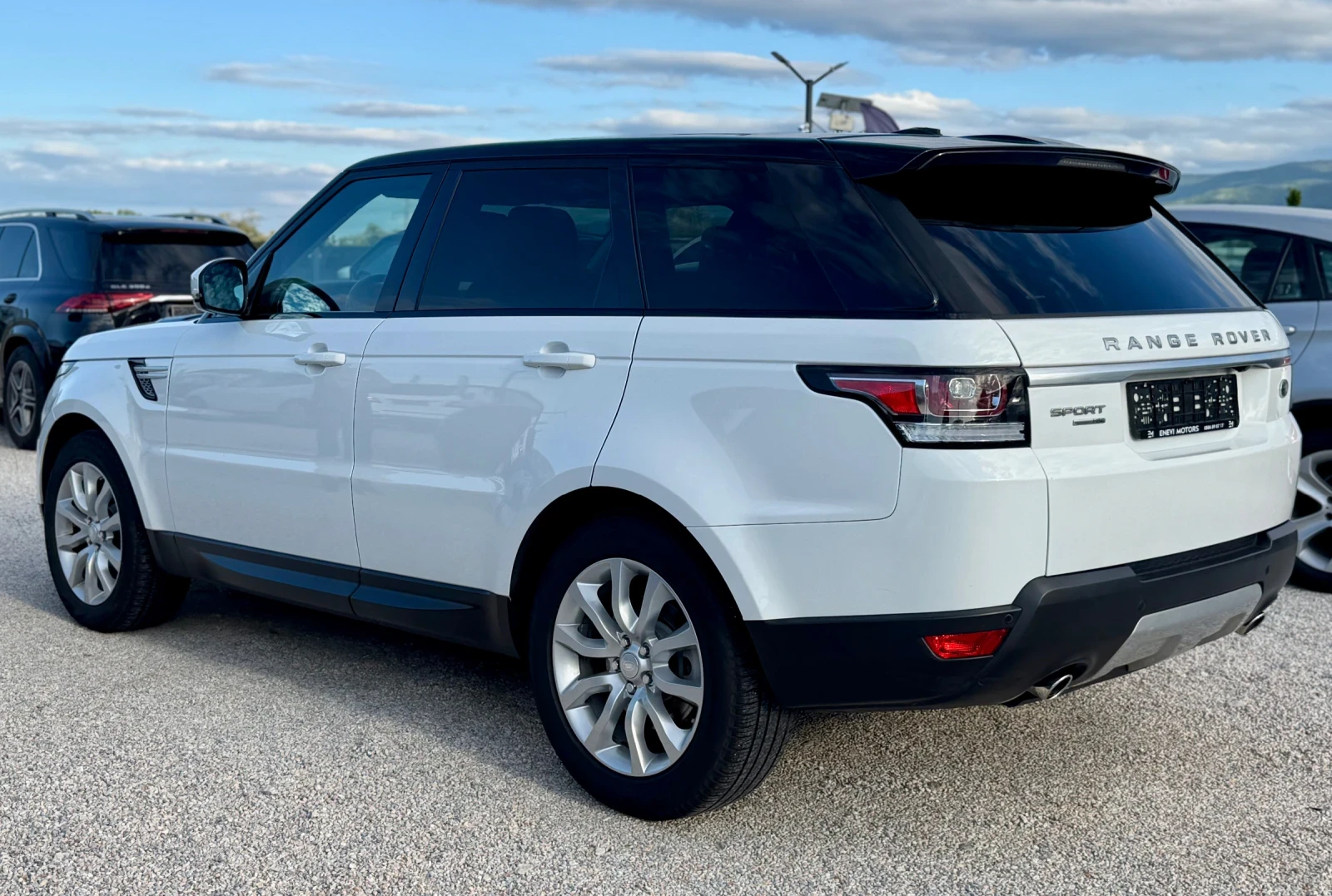Land Rover Range Rover Sport 3.0HSE , снимка 4 - Автомобили и джипове - 54590569
