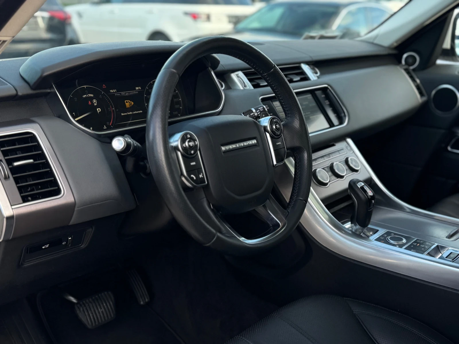 Land Rover Range Rover Sport 3.0HSE , снимка 8 - Автомобили и джипове - 54590569