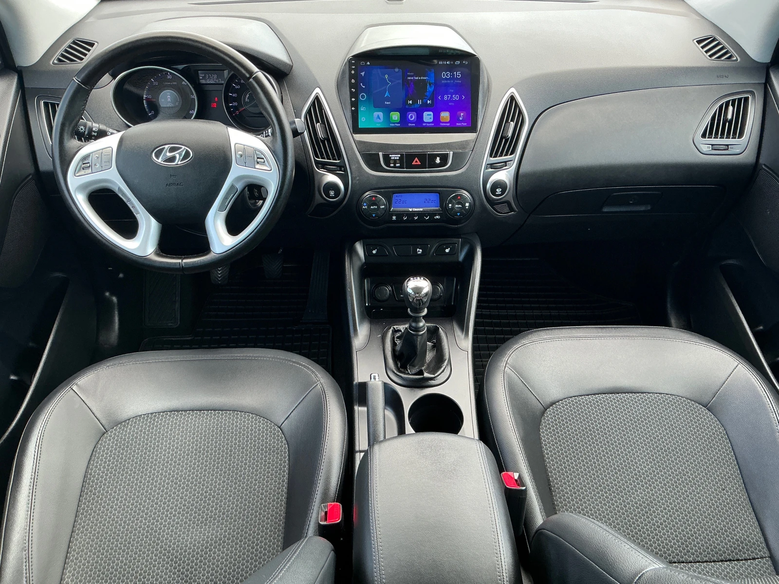 Hyundai IX35 2.0 CRDI, снимка 12 - Автомобили и джипове - 54968563