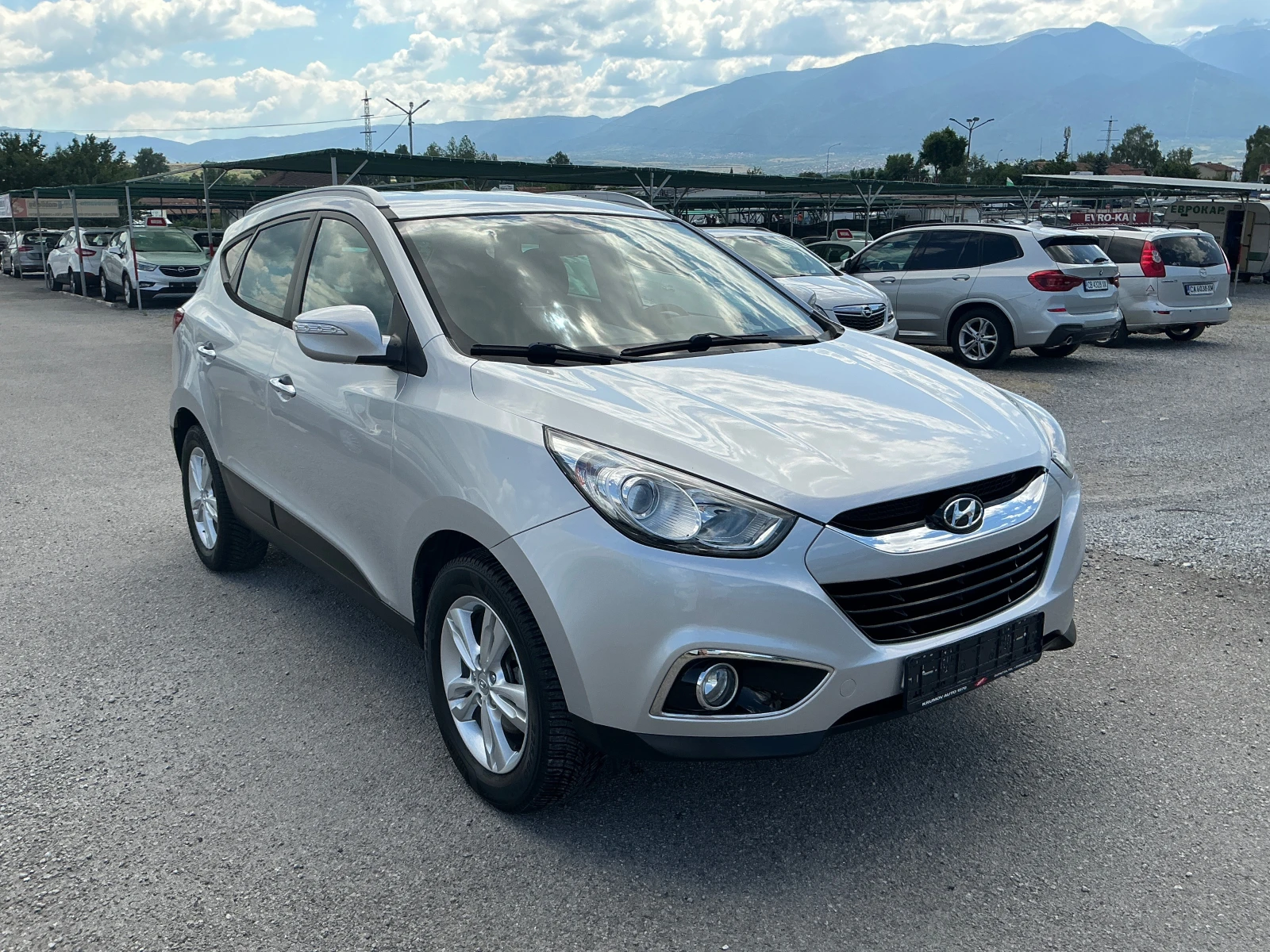 Hyundai IX35 2.0 CRDI, снимка 2 - Автомобили и джипове - 54968563