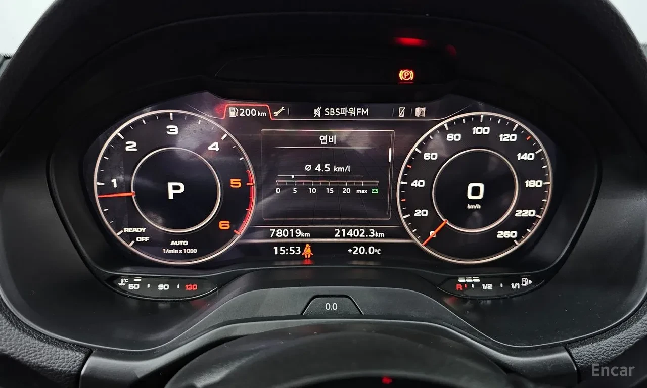 Audi Q2 35 TDI Premium* Люк* Камера, снимка 8 - Автомобили и джипове - 56680320