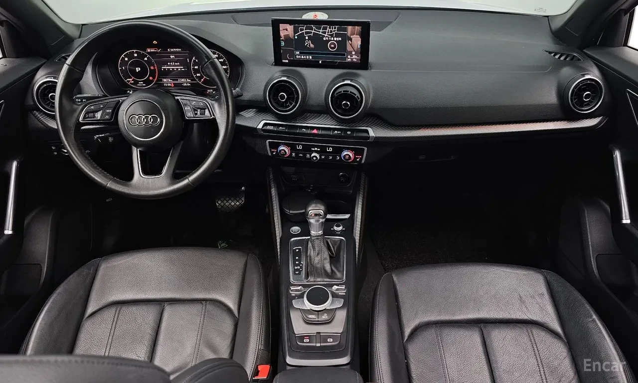 Audi Q2 35 TDI Premium* Люк* Камера, снимка 7 - Автомобили и джипове - 56680320