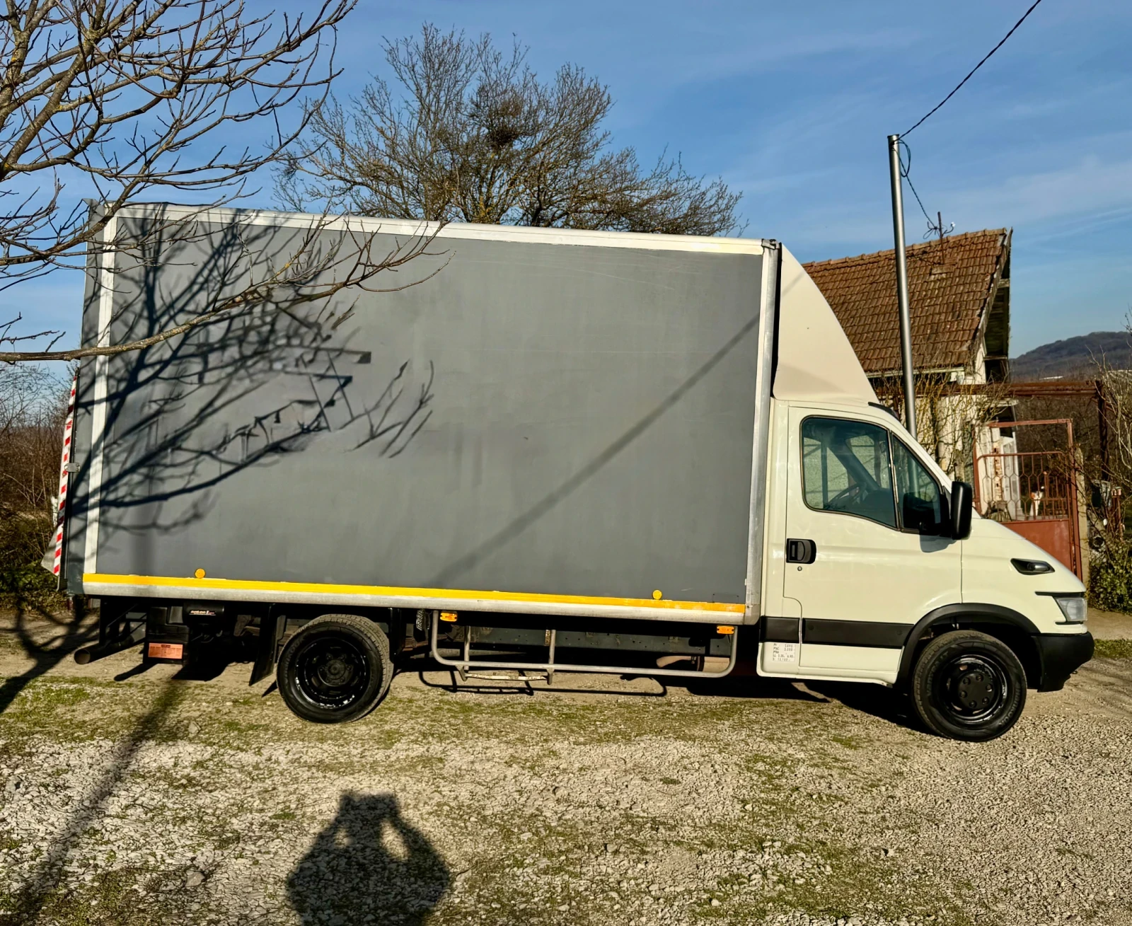 Iveco Daily 4.30м. ДЪЛЖИНА* Падащ борд* Реален пробег, снимка 8 - Бусове и автобуси - 56252983