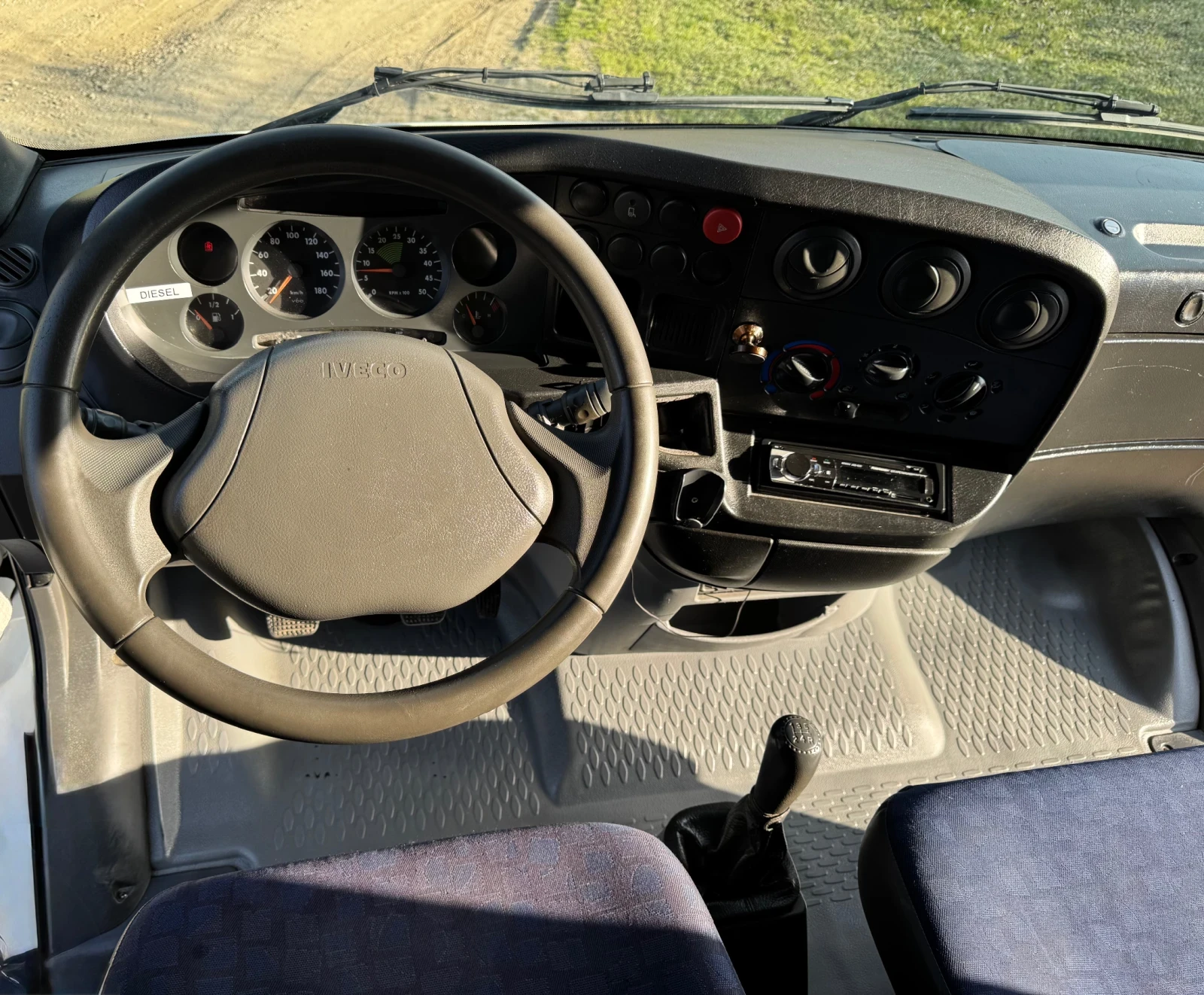 Iveco Daily 4.30м. ДЪЛЖИНА* Падащ борд* Реален пробег, снимка 16 - Бусове и автобуси - 56252983