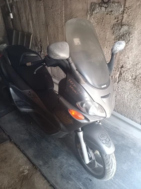  Piaggio X9