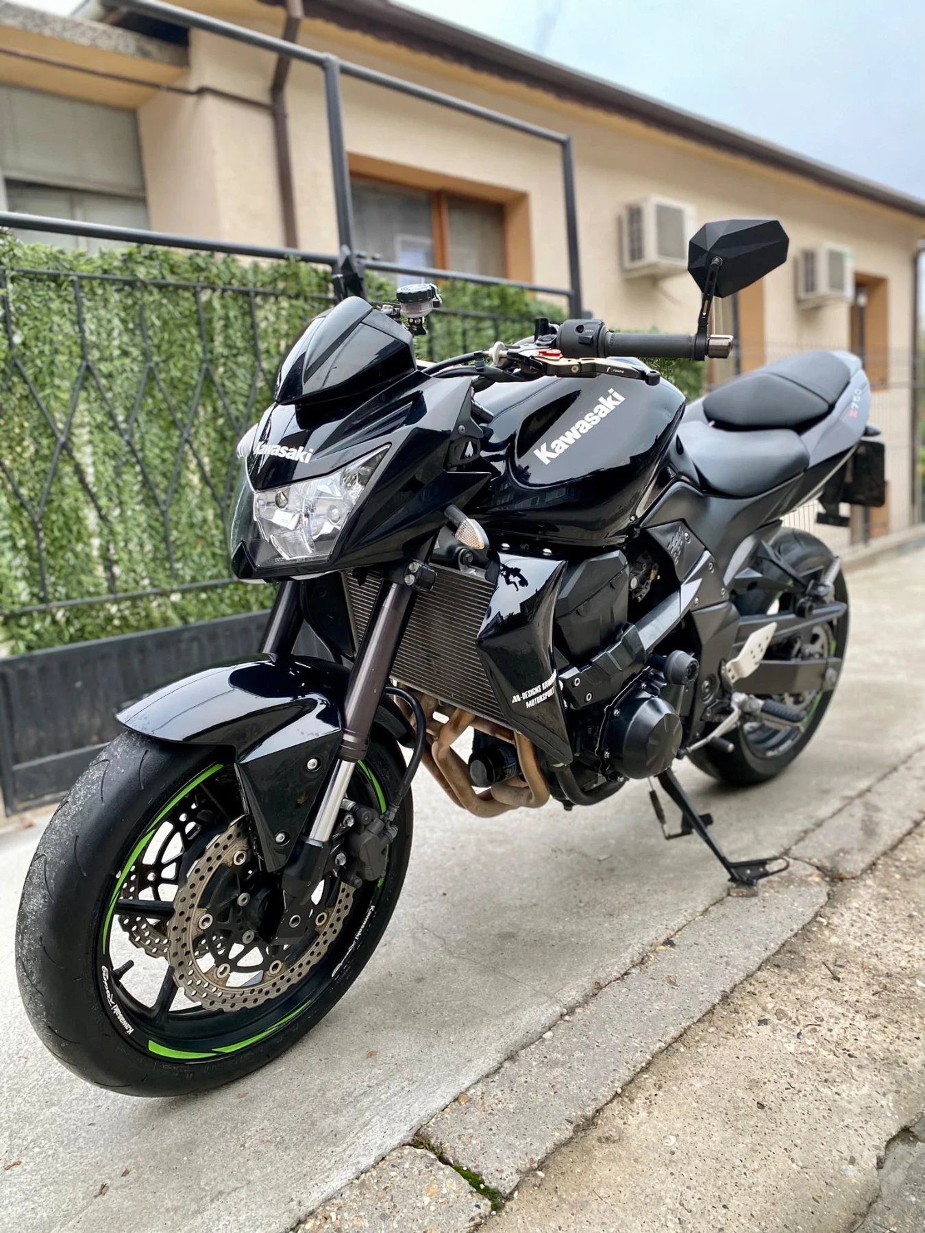 Kawasaki Z Z750, снимка 5 - Мотоциклети и мототехника - 56647140