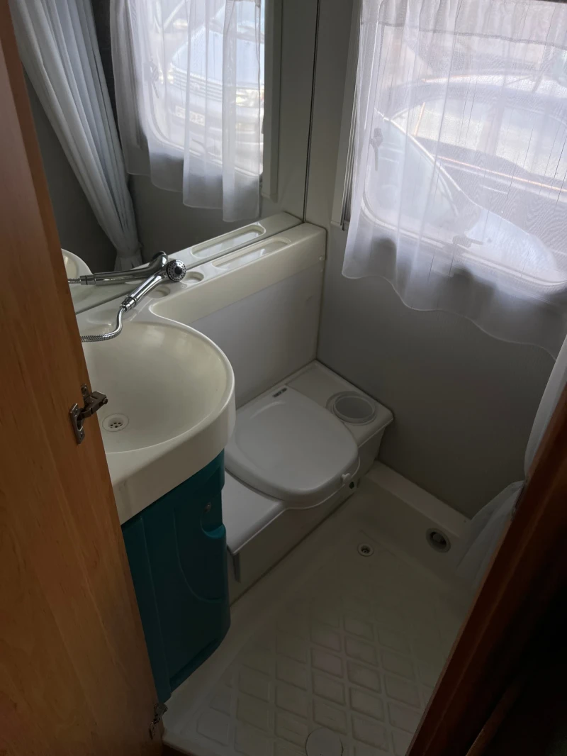 Кемпер Fiat Knaus, снимка 12 - Каравани и кемпери - 51695442