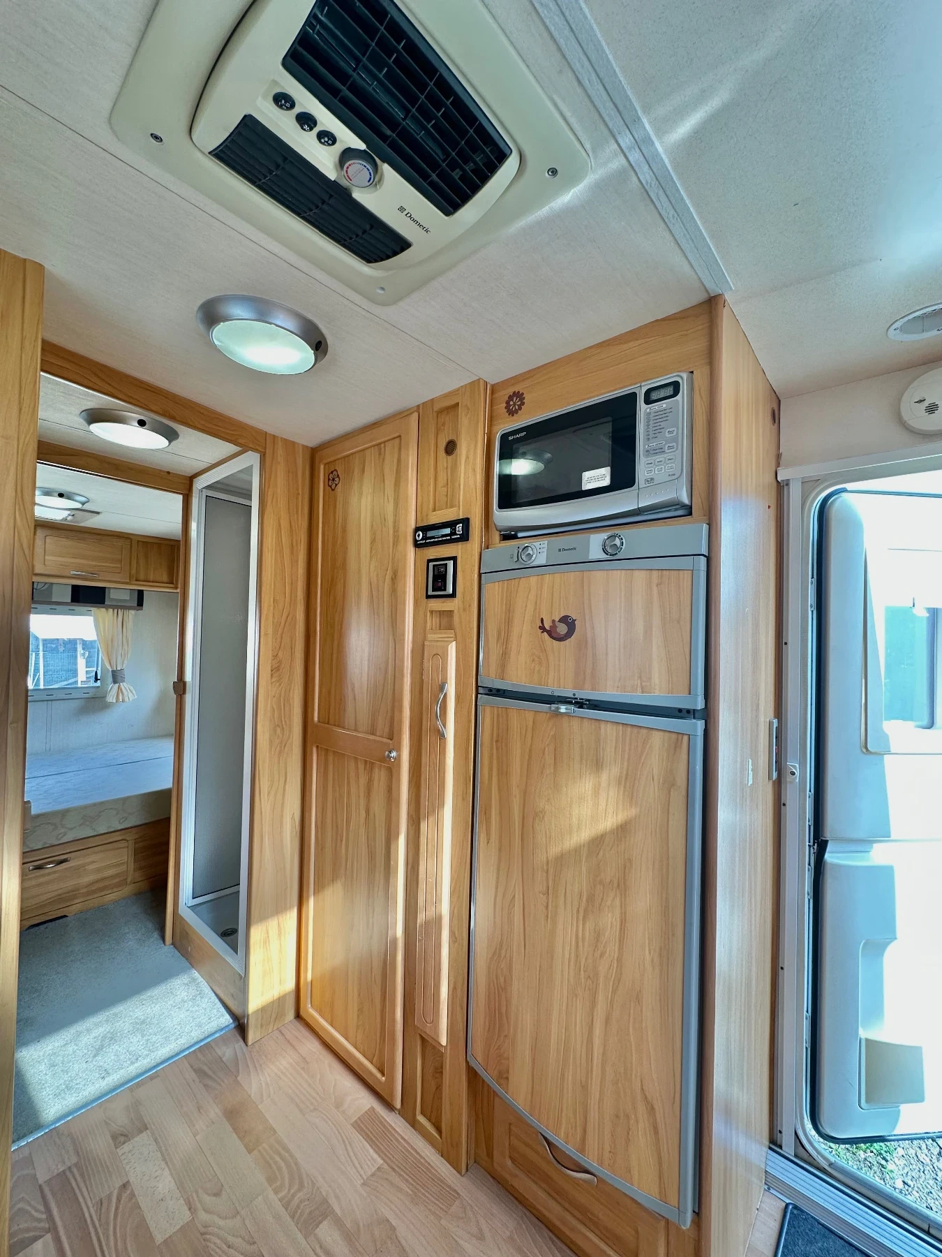 Каравана Fleetwood Heritage / КЛИМАТИК / AIR ФОРСЕЛТ / ГОЛЯМА БАНЯ/WC, снимка 10 - Каравани и кемпери - 55001340