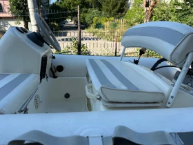 Надуваема лодка Zodiac Yachtline 380 , снимка 9