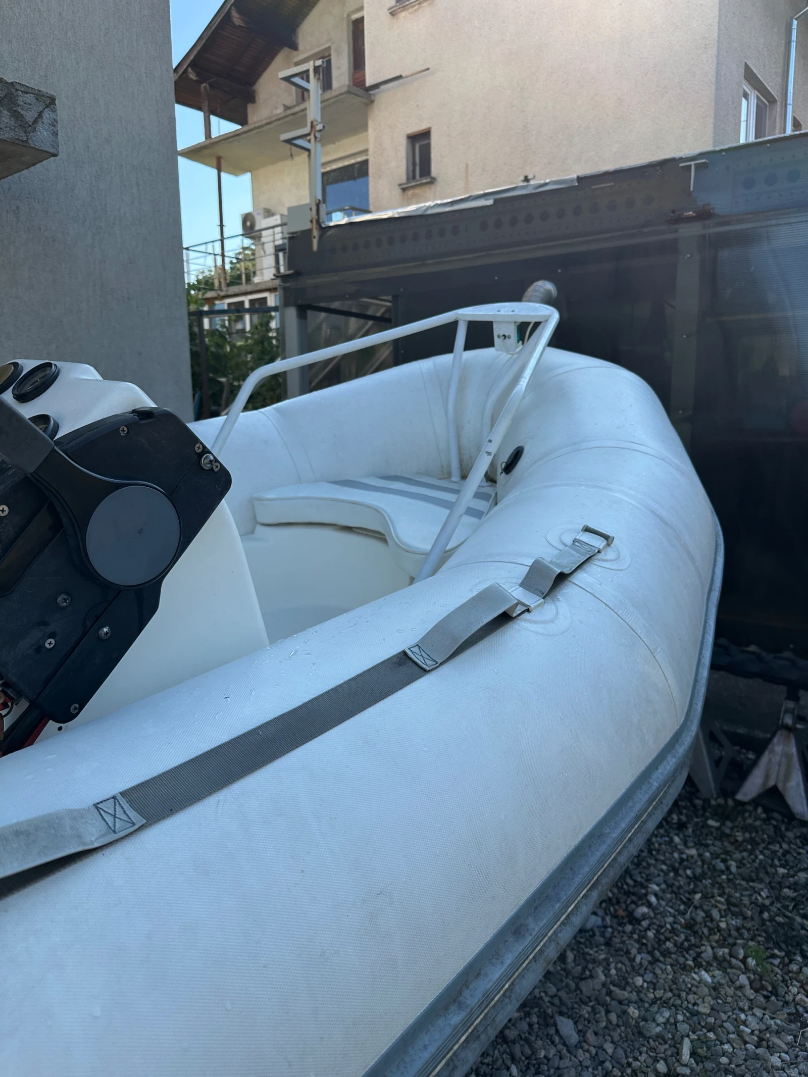 Надуваема лодка Zodiac Yachtline 380 , снимка 4 - Воден транспорт - 55629235