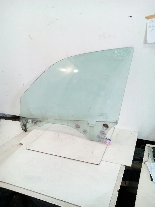 Стъкло странично предно ляво Субару Форестър (1)