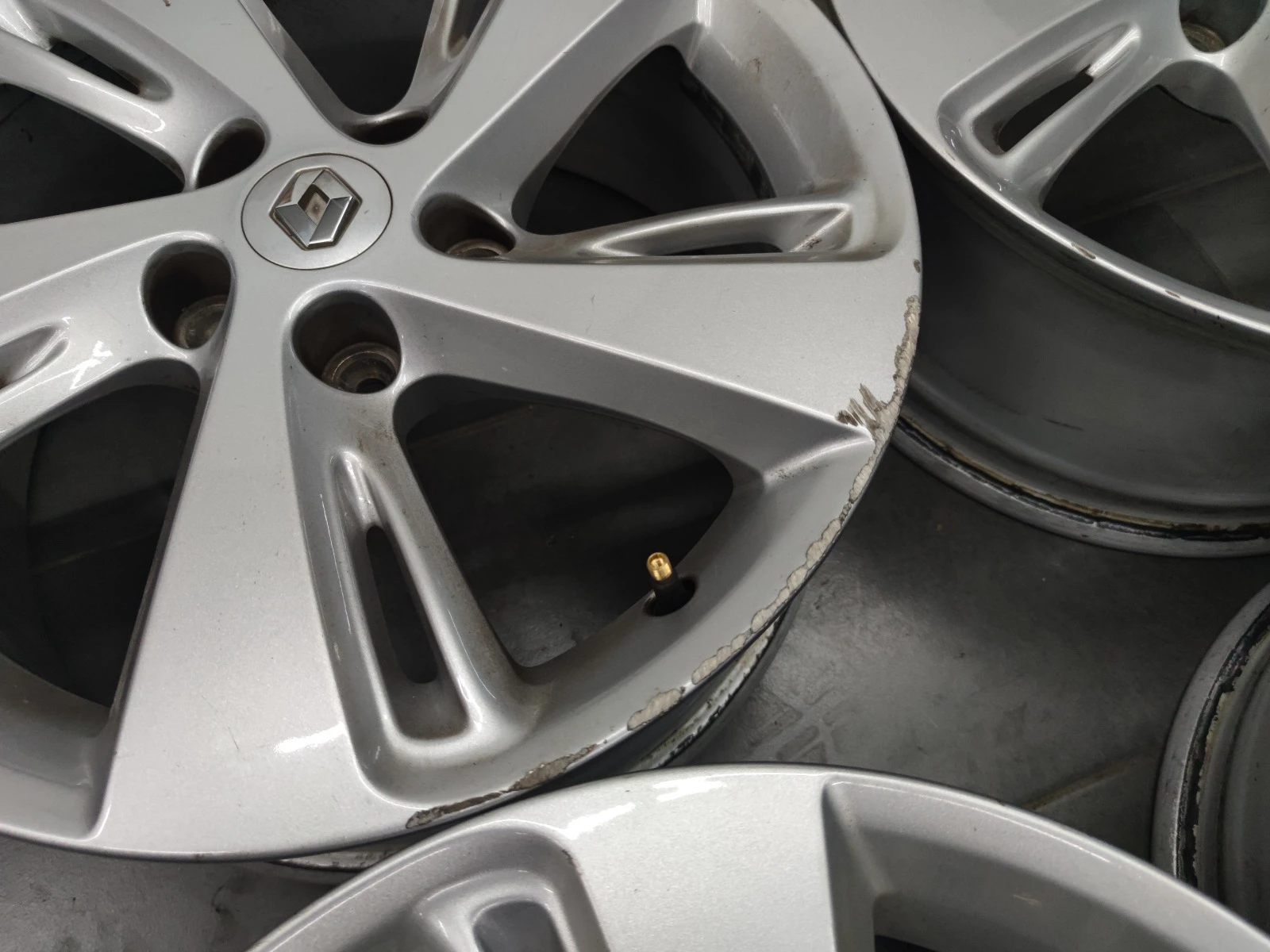   Renault | Mobile.bg   10