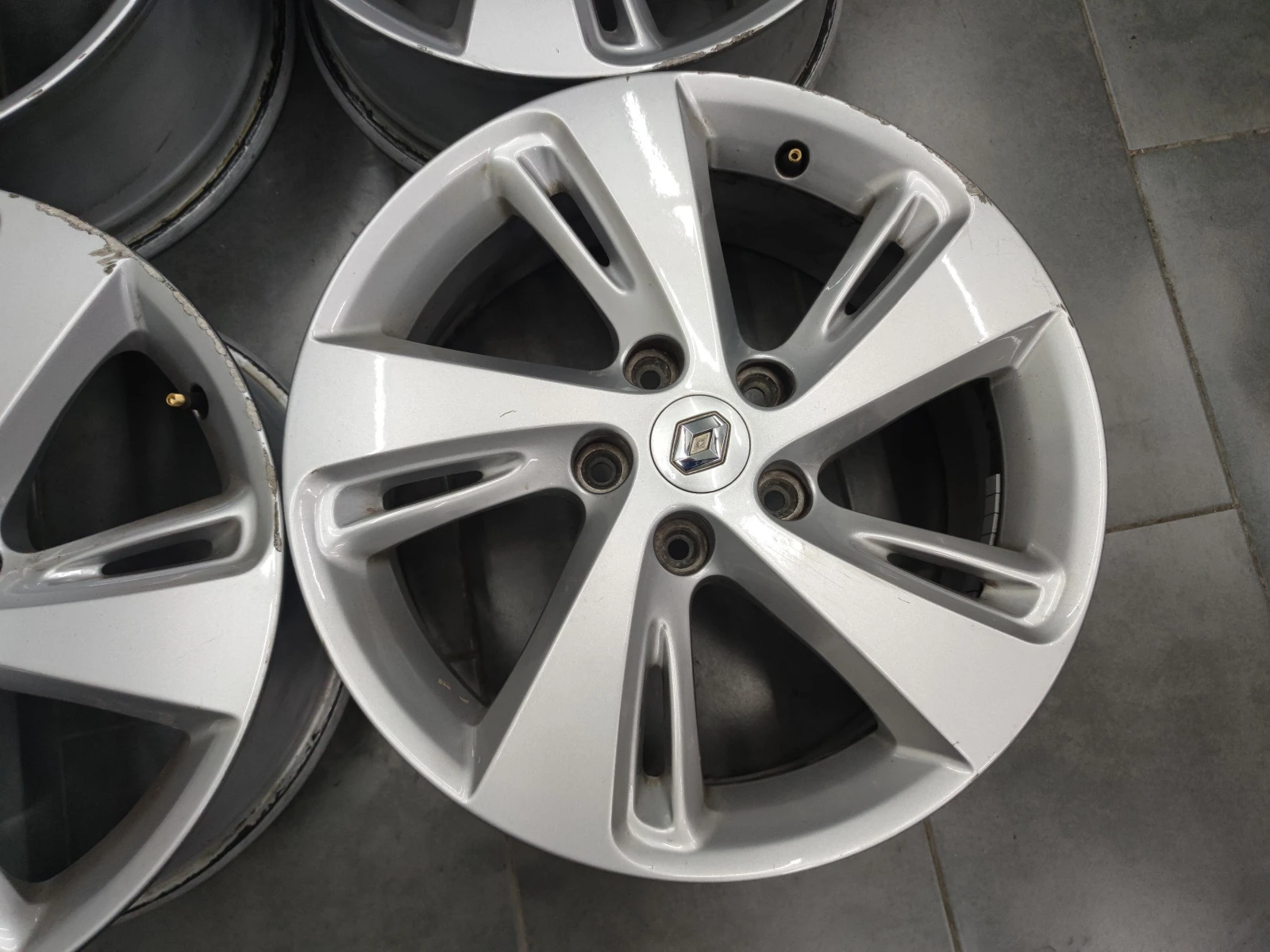   Renault | Mobile.bg   8