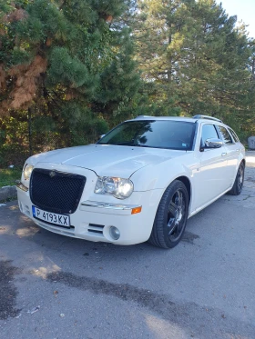 Chrysler 300c 5, 7L HEMI 4x4 GAZ, снимка 2