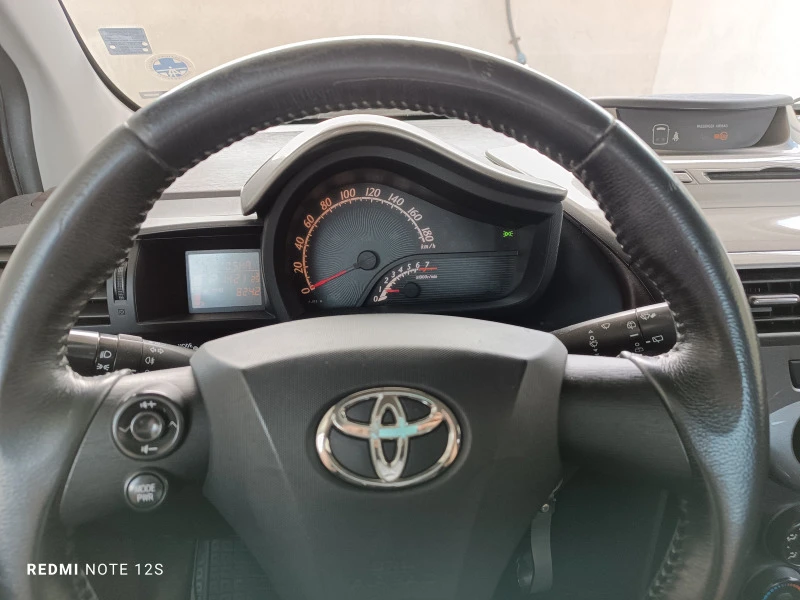 Toyota IQ, снимка 10 - Автомобили и джипове - 47098464