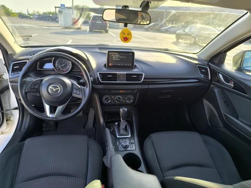 Mazda 3 Skyactive, снимка 12 - Автомобили и джипове - 47433823