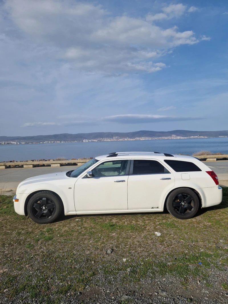 Chrysler 300c 5, 7L HEMI 4x4 GAZ, снимка 3 - Автомобили и джипове - 49172536