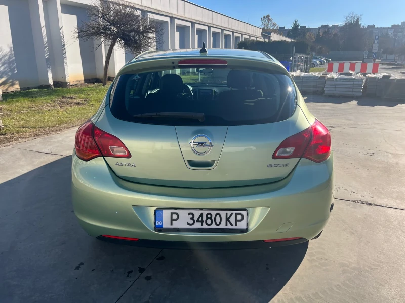 Opel Astra J 1.4 Navi ГАЗ, снимка 2 - Автомобили и джипове - 48739930