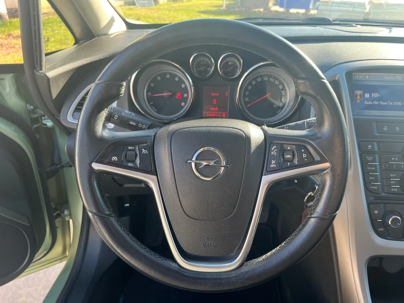 Opel Astra J 1.4 Navi ГАЗ, снимка 10 - Автомобили и джипове - 48739930