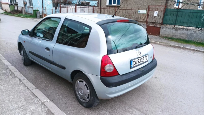 Renault Clio 1.2, снимка 4 - Автомобили и джипове - 49506133