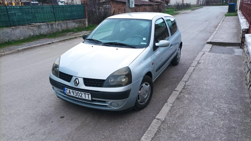 Renault Clio 1.2, снимка 1 - Автомобили и джипове - 49506133