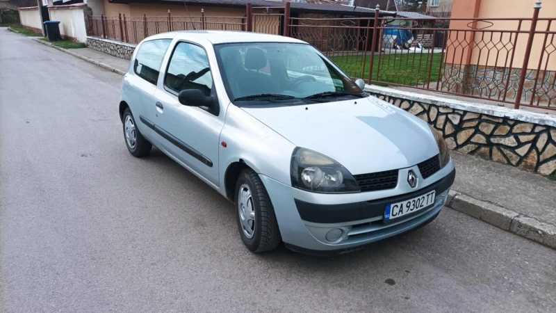 Renault Clio 1.2, снимка 2 - Автомобили и джипове - 49506133