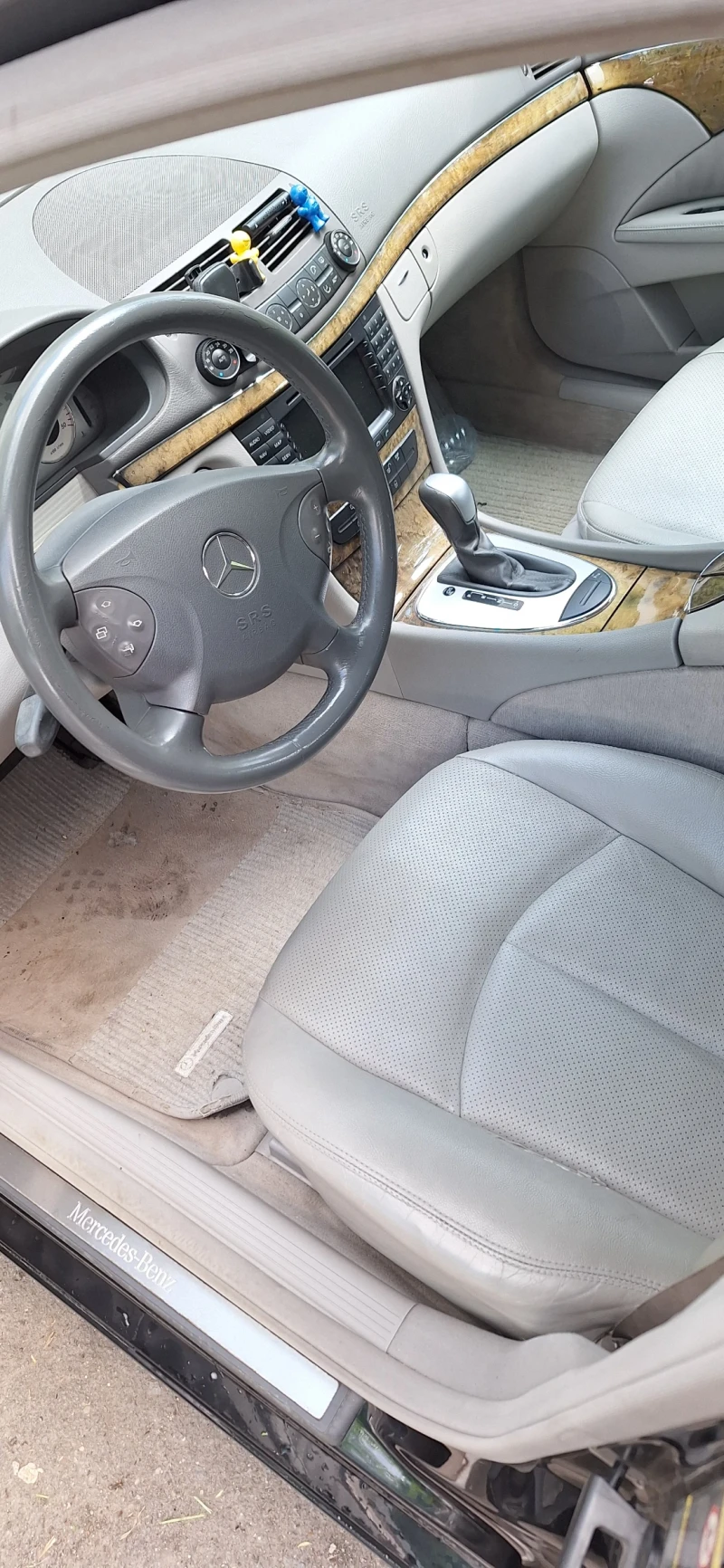 Mercedes-Benz E 280, снимка 10 - Автомобили и джипове - 52949550