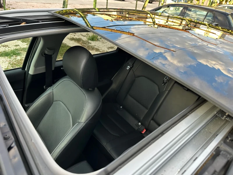 Kia XCeed 1.6CRDI Platinum/PANO/DIGITAL/ПОДГРЕВ/ОБДУХВАНЕ, снимка 9 - Автомобили и джипове - 52530437