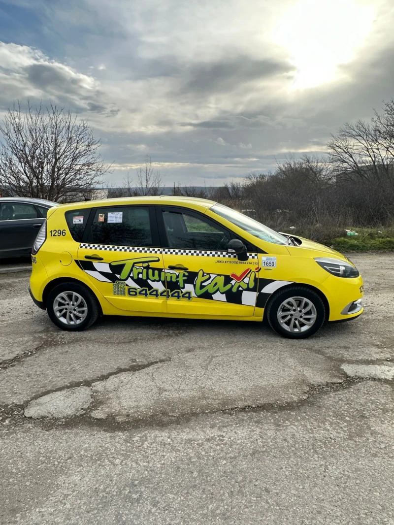 Renault Scenic 1.5 dci, снимка 4 - Автомобили и джипове - 53021468