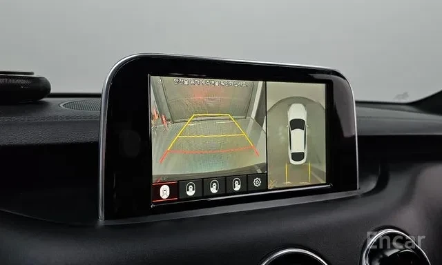 Kia Stinger Подгрев-Обдухване-Панорама-Подгр.волан, снимка 11 - Автомобили и джипове - 56736612