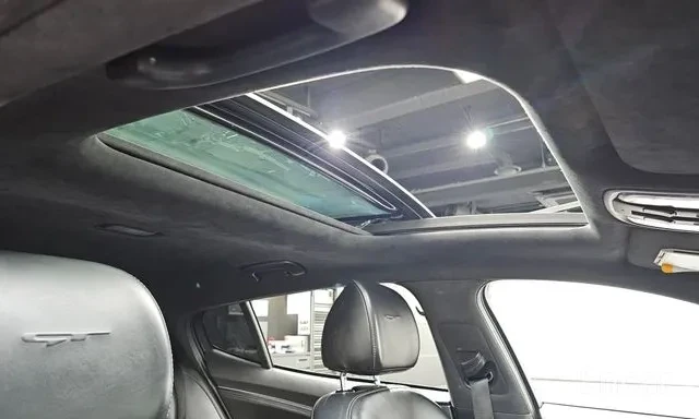 Kia Stinger Подгрев-Обдухване-Панорама-Подгр.волан, снимка 14 - Автомобили и джипове - 56736612