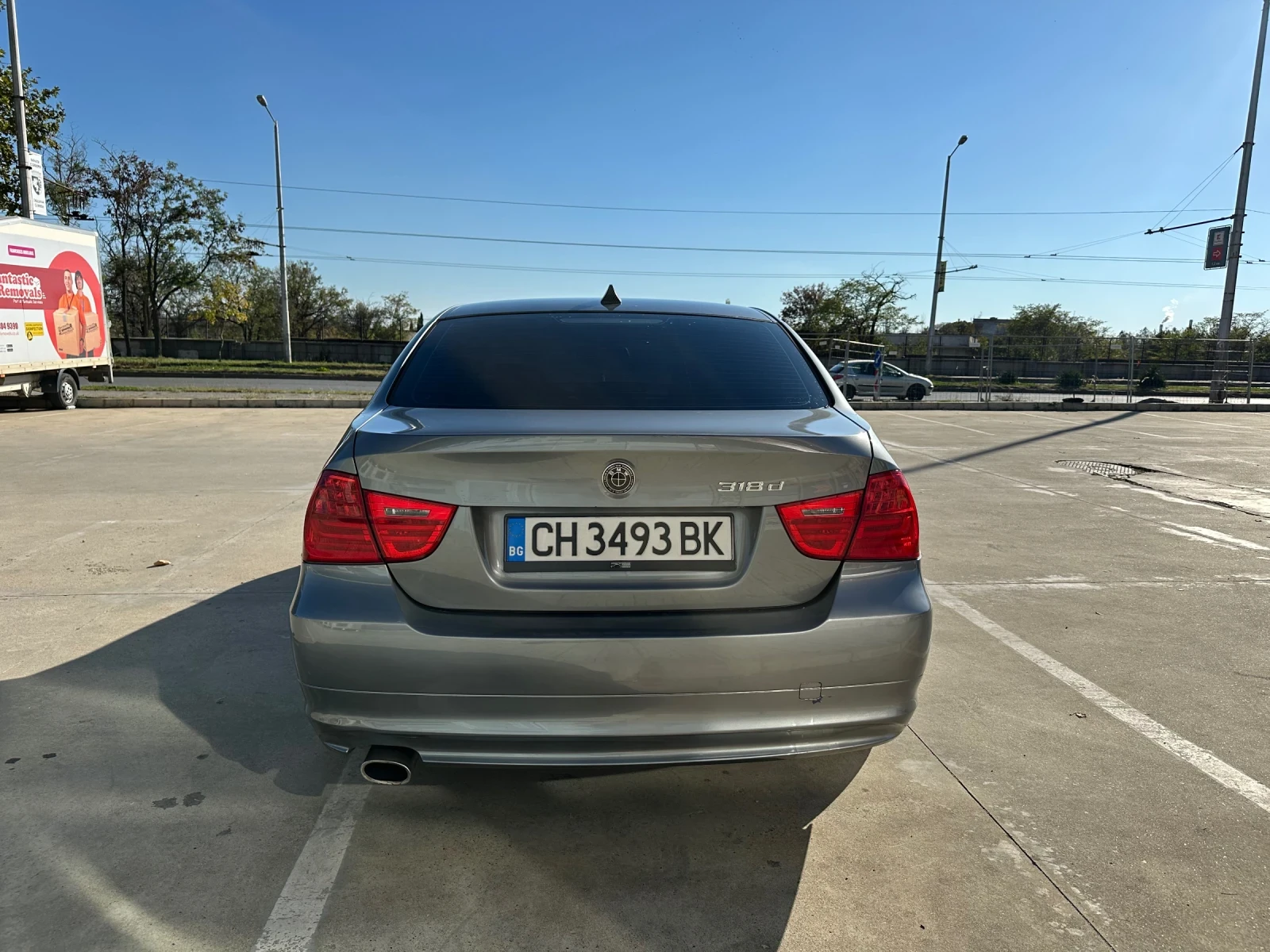 BMW 318 FACELIFT  2.0d - изображение 10