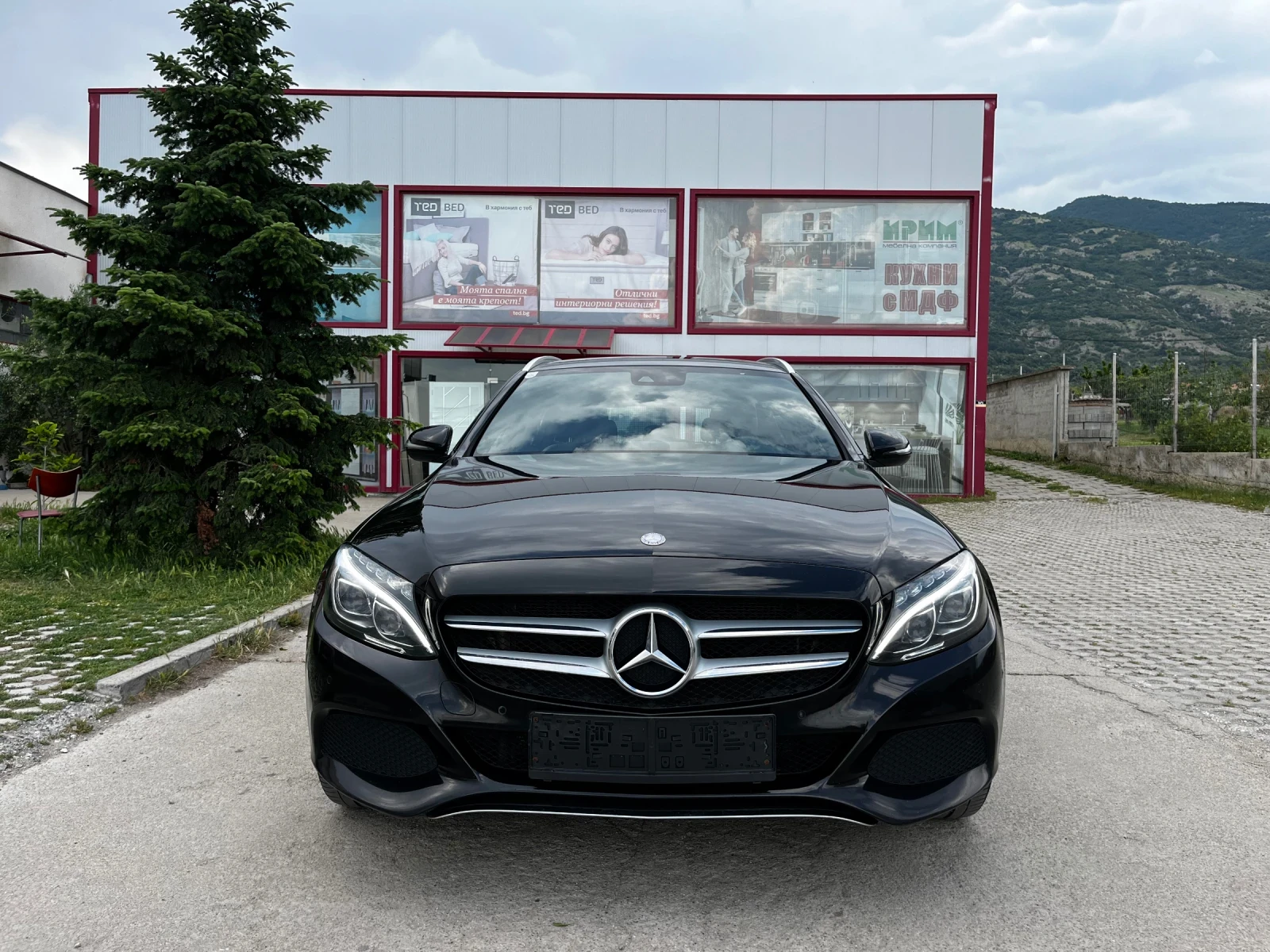 Mercedes-Benz C 220 d 4matic/AVANTGARDE/Сервизна ист./NAVI/FULL LED/7G - изображение 2
